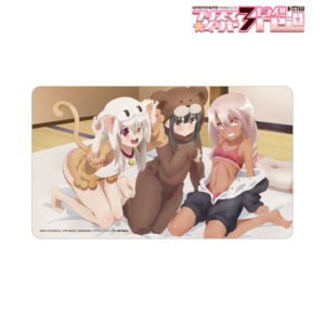 「Fate/kaleid liner プリズマ☆イリヤ ドライ！！」 イリヤ＆美遊＆クロエ マルチデスクマット