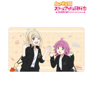 ラブライブ！虹ヶ咲学園スクールアイドル同好会 描き下ろしイラスト 宮下愛＆天王寺璃奈 おそろいコーデver. マルチデスクマット