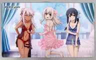 劇場版「Fate/kaleid liner プリズマ☆イリヤ Licht 名前の無い少女」 描き下ろしラバーマット(プレイマット) イリヤ＆美遊＆クロエ/ルームウェア