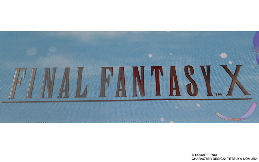 FINAL FANTASY Xロゴの箔押しディテール